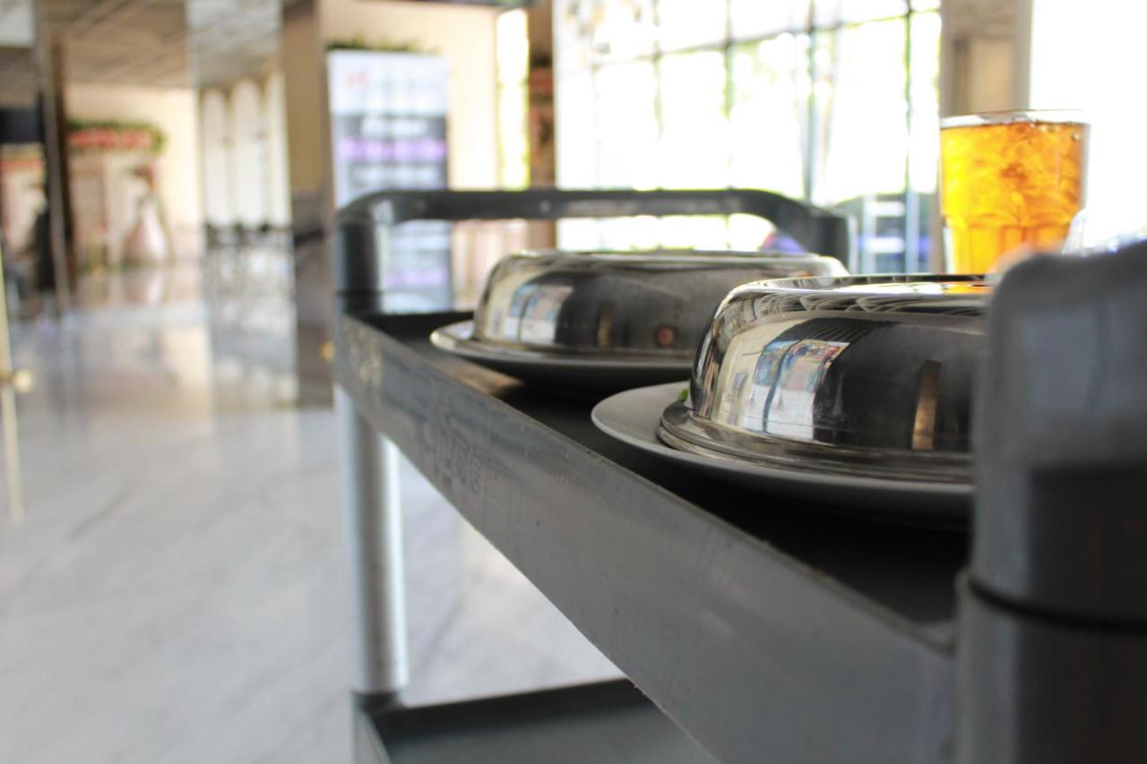 Swiss-Belinn Cikarang Luaran gambar