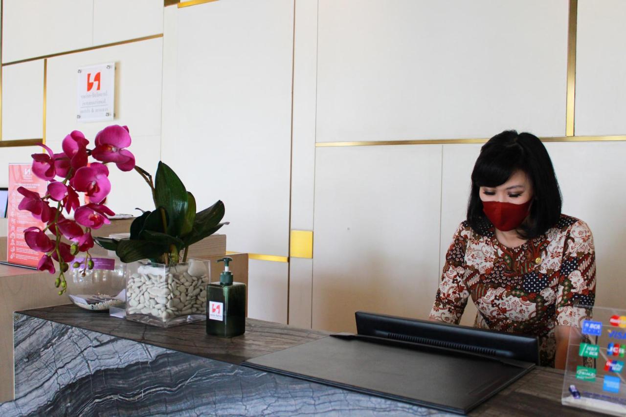 Swiss-Belinn Cikarang Luaran gambar