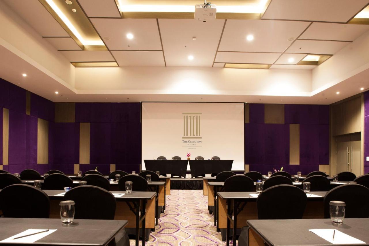 Swiss-Belinn Cikarang Luaran gambar