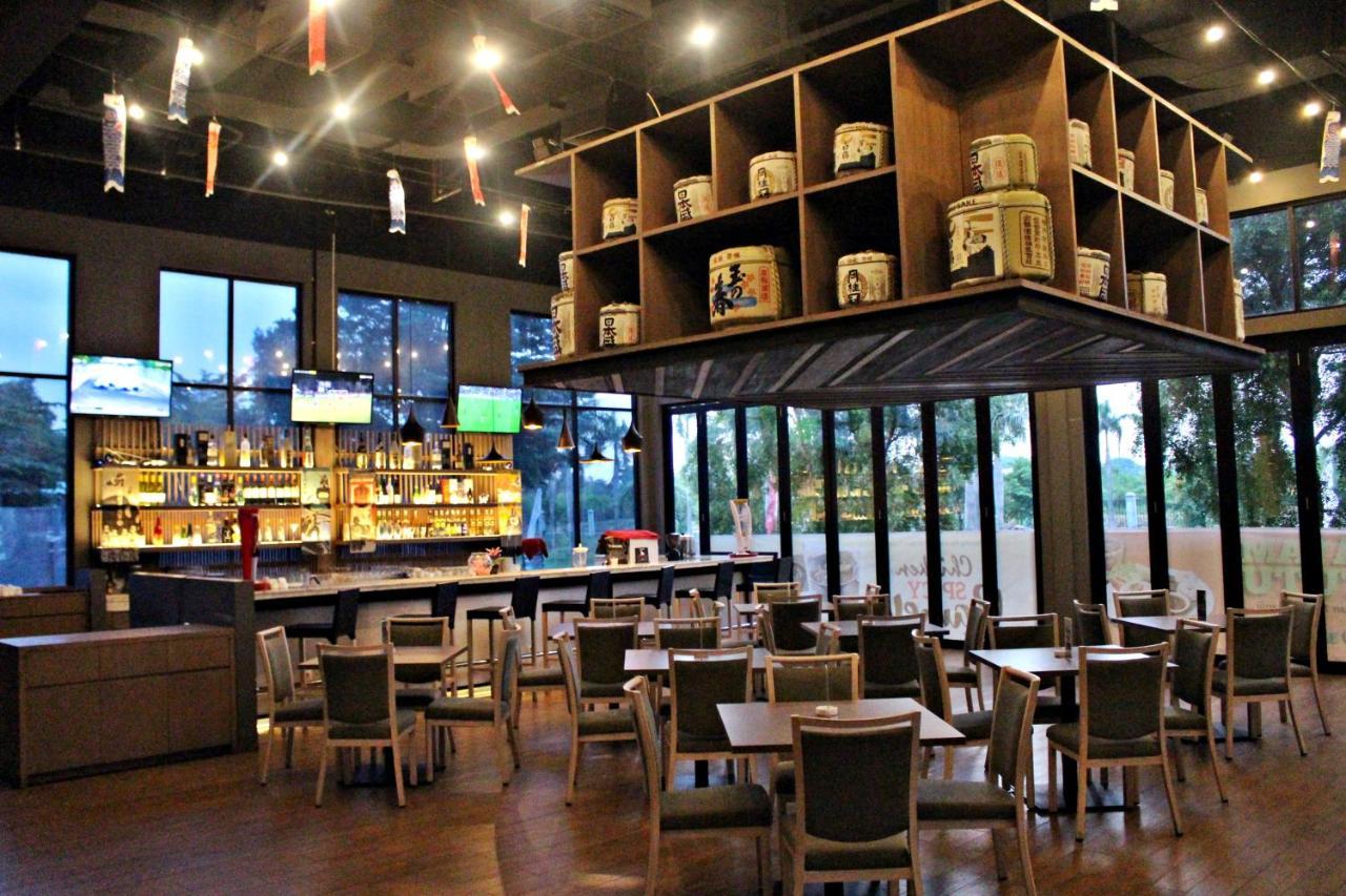 Swiss-Belinn Cikarang Luaran gambar