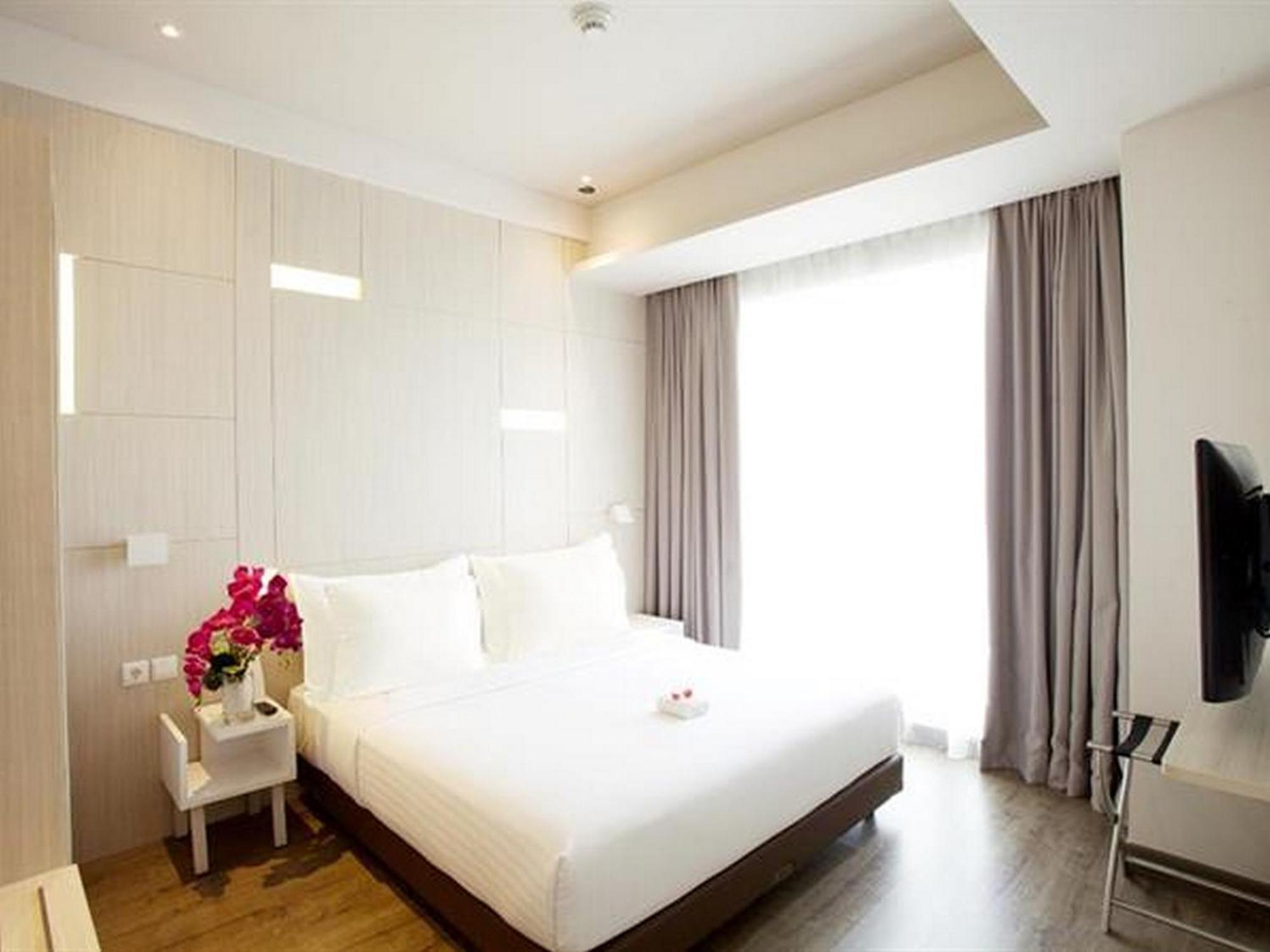 Swiss-Belinn Cikarang Luaran gambar
