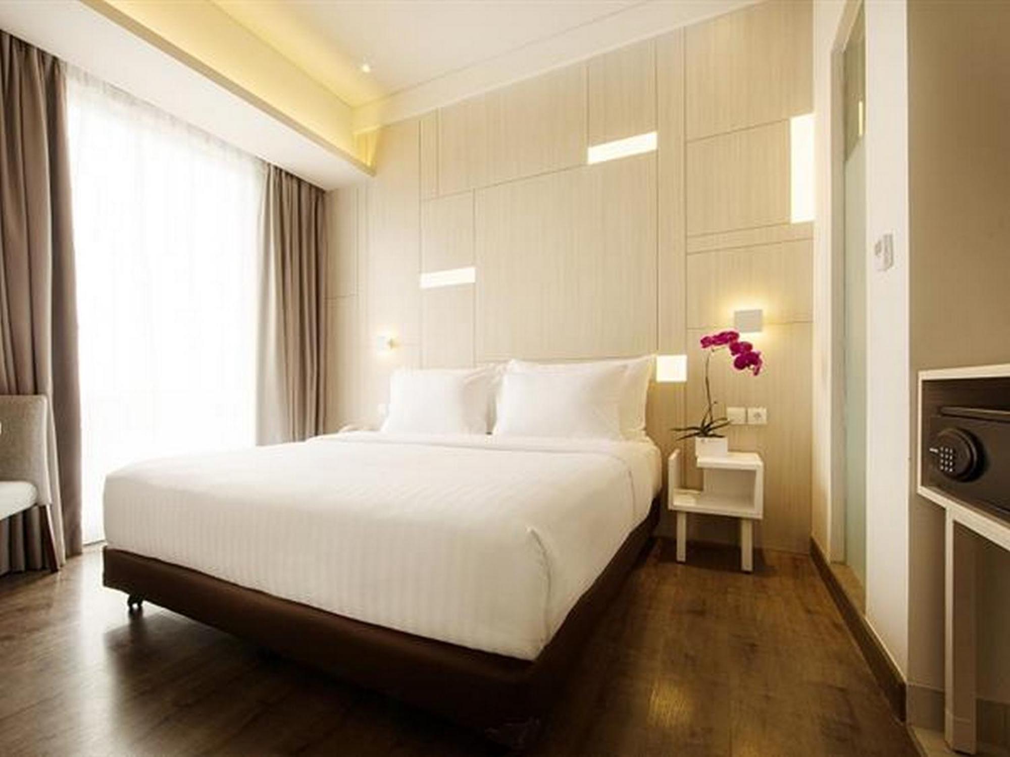 Swiss-Belinn Cikarang Luaran gambar